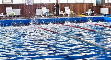 ANKARA BÜYÜKŞEHİR VE EGO SPOR BAŞKENTLİ ÇOCUKLARI YÜZME İLE TANIŞTIRIYOR