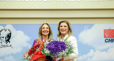 CHP Kadın Kolları Genel Başkanlığı Devir Teslim Töreni Gerçekleşti