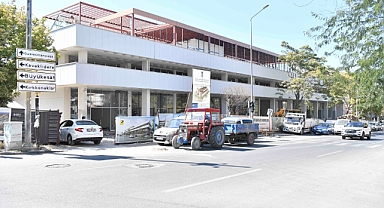 ESAT SEMT HALİ VE ÇARŞISI, BÜYÜKŞEHİR’İN PROJESİYLE MODERNLEŞİYOR