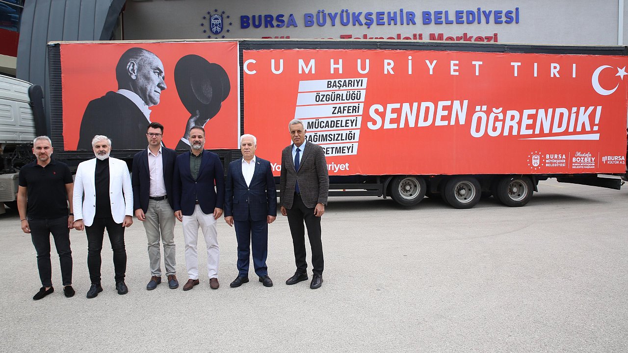 29 Ekim Coşkusu 'Cumhuriyet Tırı' ile Bursa'yı Sarıyor