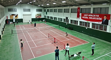 Geleceğin Şampiyon Raketleri Korta Çıktı