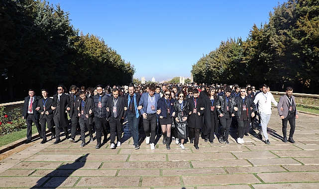 Bursalı 550 Genç, Ata’nın Huzurunda