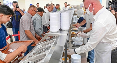 Karacabey Belediyesi’nden Öğrenci ve Hastalara Ücretsiz Ulaşım Desteği