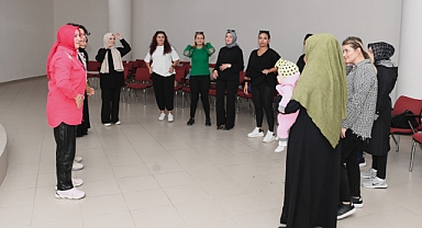 Osmangazi Belediyesi’nden Kadınlara Özel Tiyatro Eğitimi