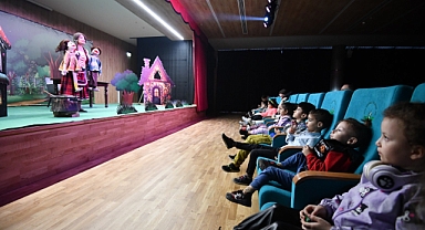 Osmangazi Gösteri Merkezi’nde İlk Oyun Sahnelendi