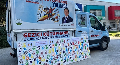 Rengarenk Elleriyle Gezici Kütüphaneye İz Bıraktılar