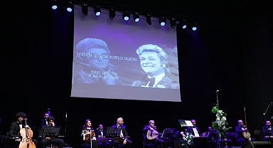 ‘Sanat Güneşi’ Zeki Müren, Bursa’da anıldı