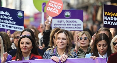 Kadınlar, düşledikleri dünyayı birlikte kurmak için yürüdü