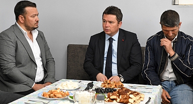 Başkan Aydın taksici esnafı ile kahvaltı yaptı