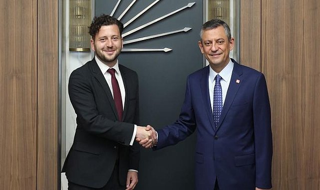 CHP lideri Özel, Almanya Yeşiller Partisi Eş Genel Başkanı Banaszak ile bir araya geldi