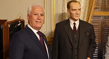 Atatürk’ün balmumu heykeli, Hünkâr Köşkü’nde sergileniyor