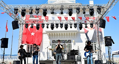 MUDANYA'DA 19 MAYIS COŞKUSU MEYDANLARA TAŞTI