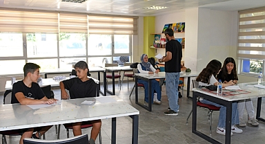 Öğrencilerin heyecanla beklediği yaz okulu başlad