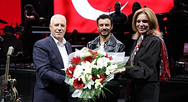 Bursa'da Buray'la 'Cumhuriyet' coşkusu