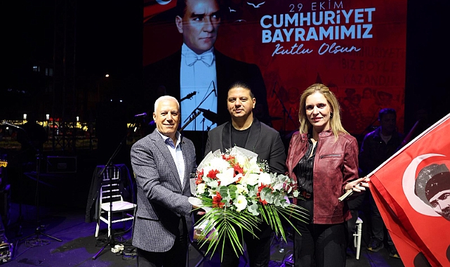 Cumhuriyet coşkusu, Kubat ile zirve yaptı