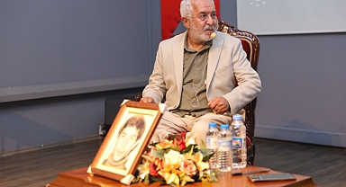 Simit kokusunda sahne ışığına yolculuk