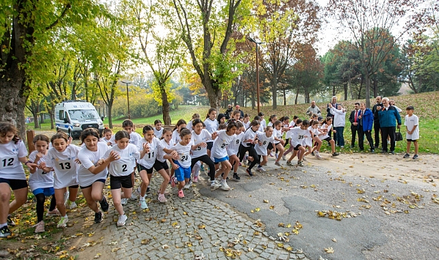'Başöğretmen Atatürk Kros Yarışması' nefes kesti