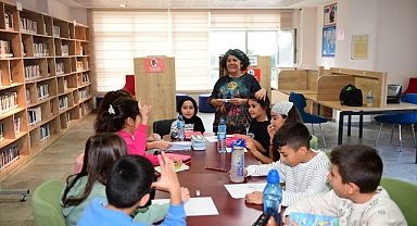 Osmangazi’de Çocuklar Hayallerini Kağıda Döküyor