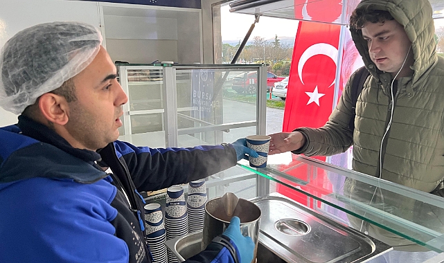 Büyükşehirden öğrencilere sıcak çorba