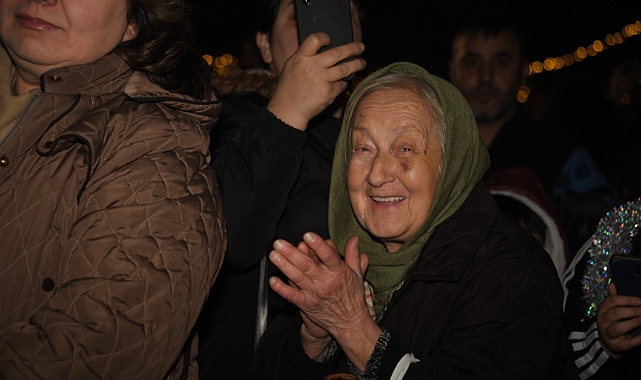 Osmangazi Meydanı Nağmelerle Isındı
