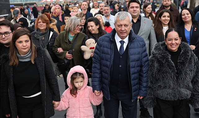 Yeni Yıl Heyecanı Osmangazi Meydanı’nda Yaşanıyor