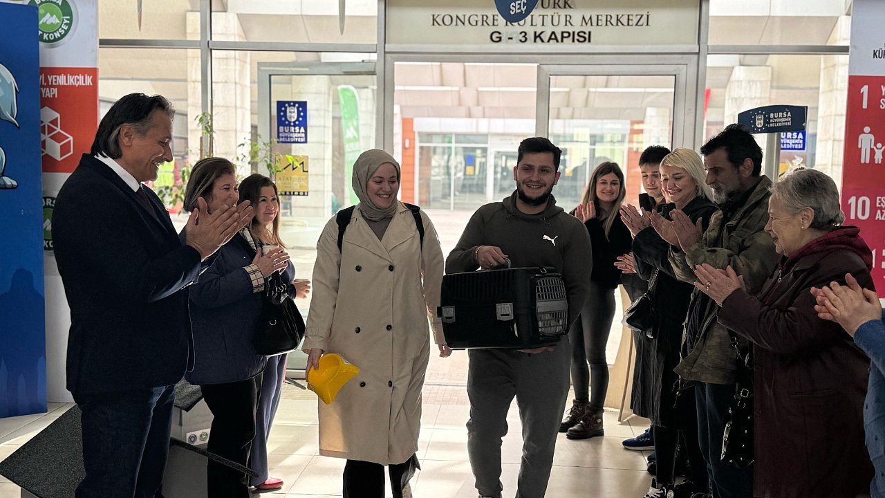Bursa Büyükşehir patili dostların yanında
