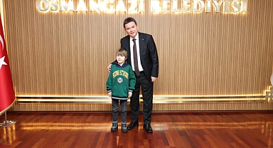 DMD Hastası Yağız Efe’ye Başkan Aydın’dan Destek 