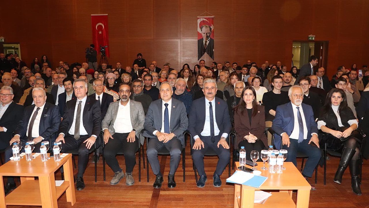 “Mesleki Eğitim: Bugün ve Gelecek” paneli Bursa’da gerçekleştirildi: “İktidarımızın ilk haftasında MESEM uygulamasına son vereceğiz”