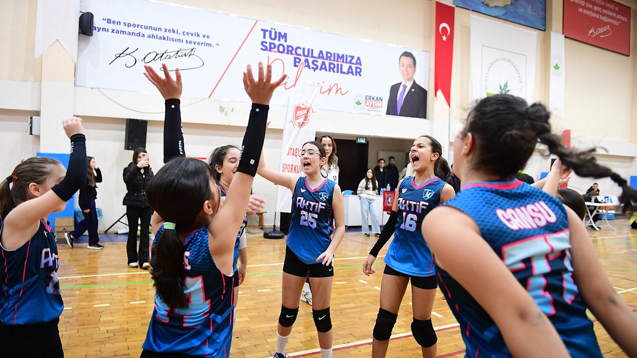 Mini Voleybol Turnuvası’nda Ödüller Sahiplerini Buldu