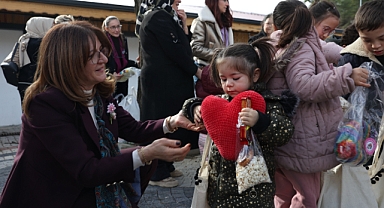 NİLÜFERLİ KADINLARIN HEDİYELERİ HARMANCIK’A ULAŞTI