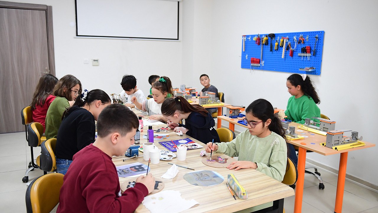 Osmangazi’de Çocuklar Kitaplardan İlham Alarak Üretiyor