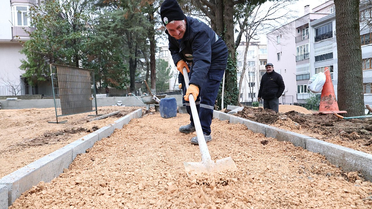 Osmangazi’de Parklar Yenileniyor