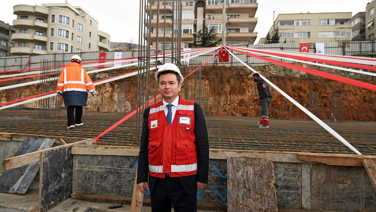 Başkan Aydın’dan Osmangazi’ye Çifte Hizmet