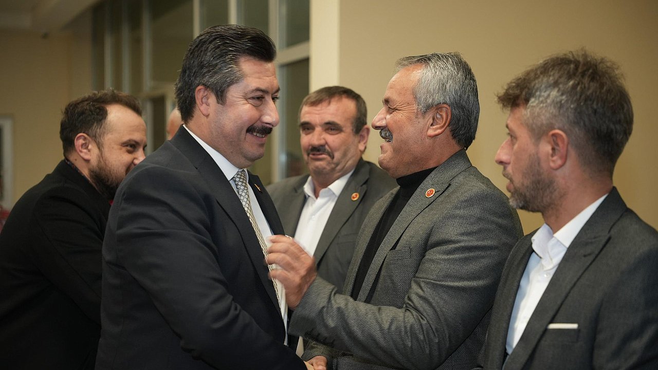BAŞKAN ERCAN ÖZEL MUHTARLARLA DAYANIŞMA YEMEĞİNDE BULUŞTU