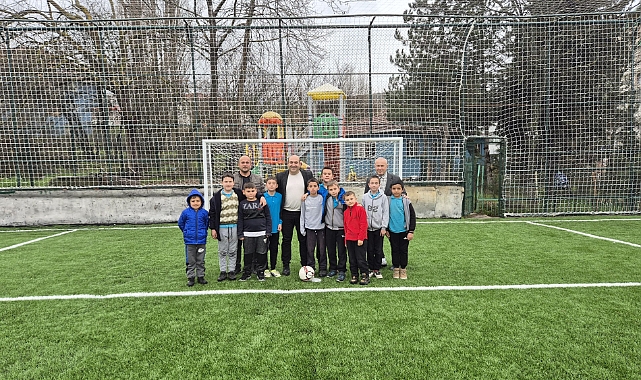 BÜYÜKORHAN’DAKİ HALI SAHA SİL BAŞTAN YENİLENDİ