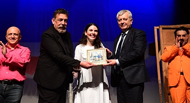  ‘Deli Ayten’ Müzikali Yüreklere İşledi