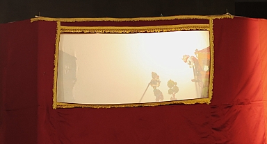 Hacivat İle Karagöz Gölge Oyunu İzleyiciden Tam Not Aldı