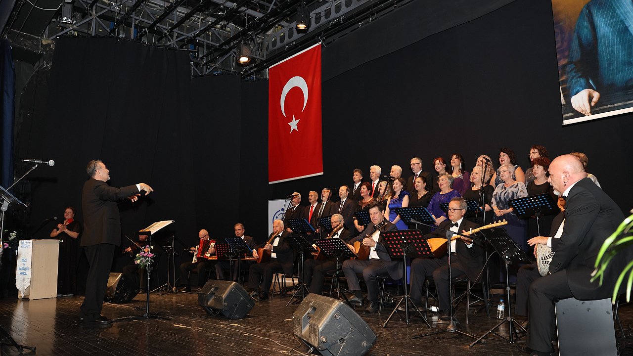 NİLÜFER'DE ANADOLU EZGİLERİ YANKILAND
