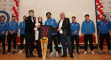 Nilüferli hentbolcular gençlerle buluştu