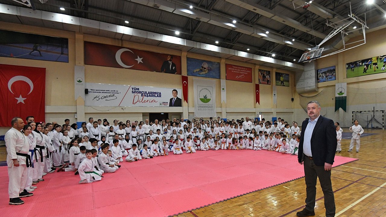 Osmangazi’de 300 Karateci Kuşak Sevinci Yaşadı