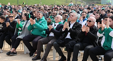 BAŞKAN BOZBEY, BURSASPOR TARAFTARLARIYLA ŞAMPİYONLUK HEYECANINI PAYLAŞTI