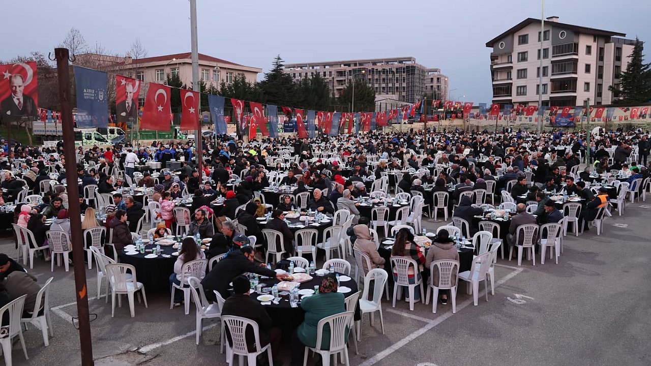 BAŞKAN BOZBEY: PAYLAŞMA DUYGUSUNU ARTIRIYORUZ