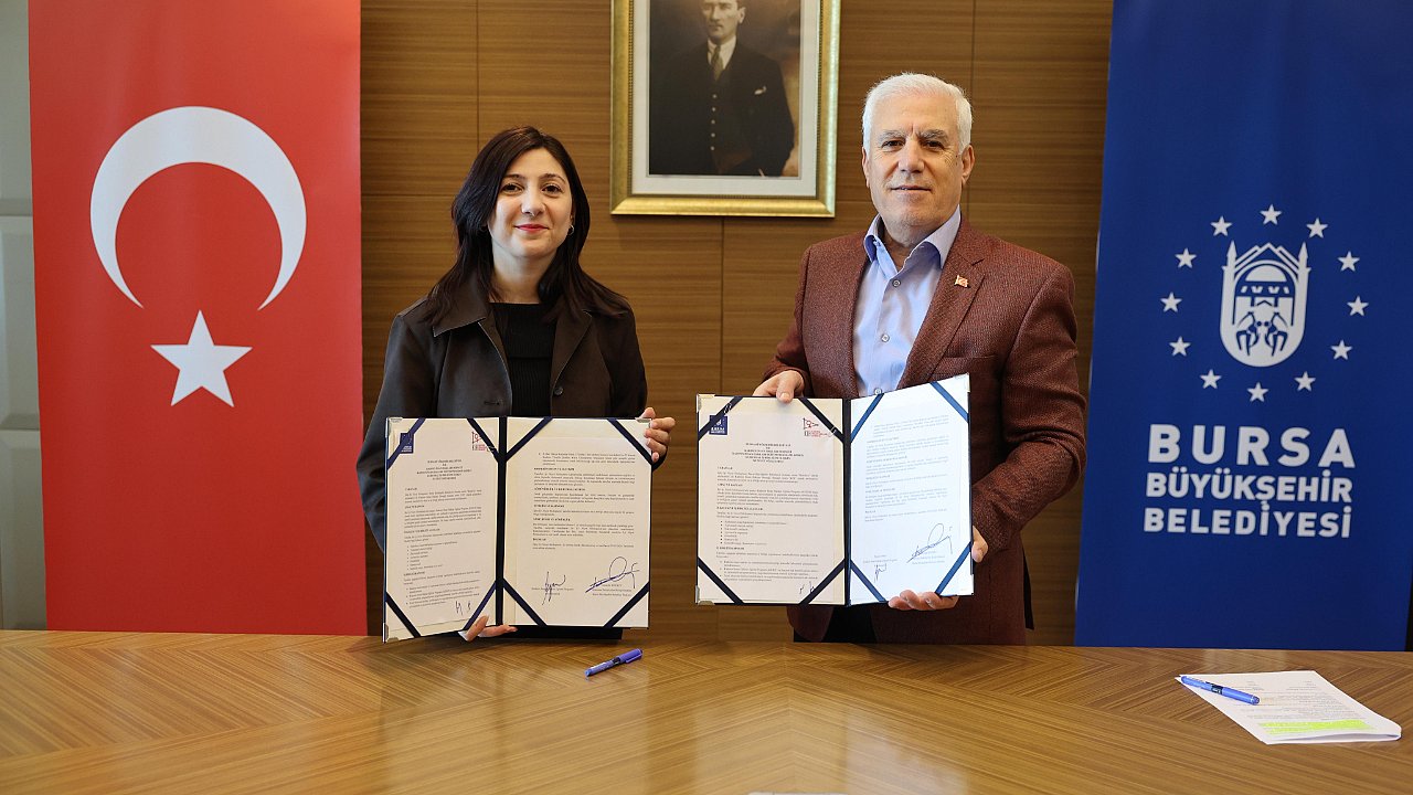 BURSA BÜYÜKŞEHİR’DEN KADINLARA HAK BİLİNCİ DESTEĞİ