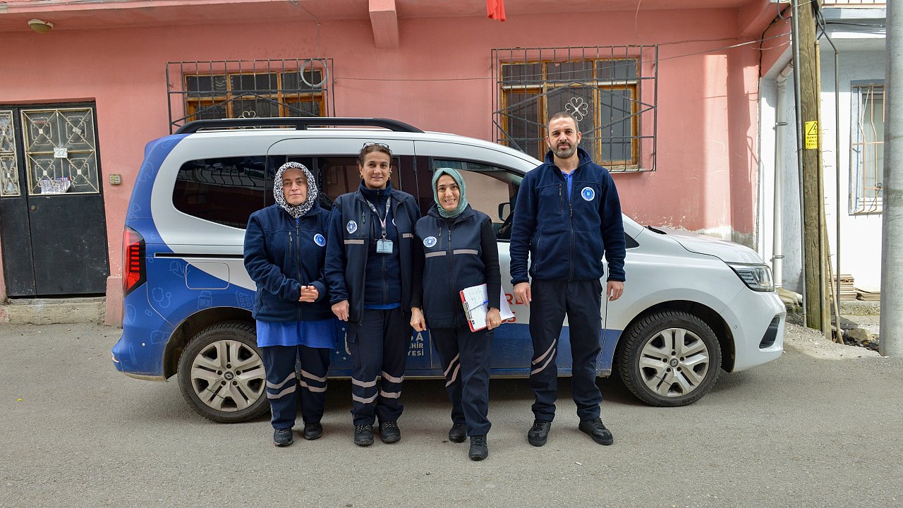 BURSA BÜYÜKŞEHİR EVDE BAKIM VE TEMİZLİK HİZMETİYLE GÖNÜLLERE DOKUNUYOR