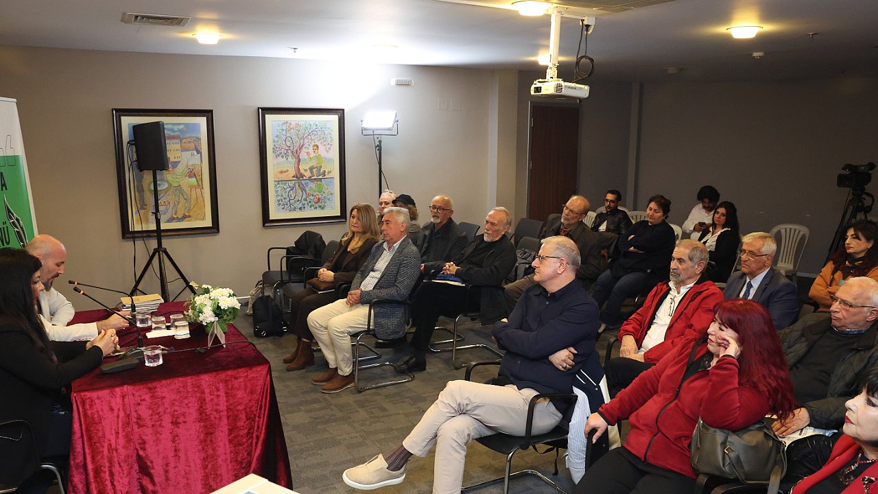 Dünya Şiir Onur Ödülü Nisa Leyla’ya verildi