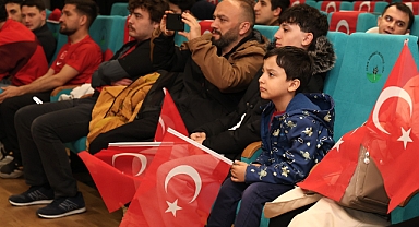 Milli Maç Heyecanı Osmangazi’de Dev Ekranda Yaşandı