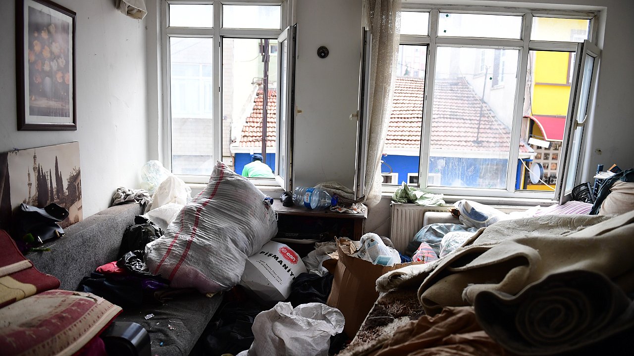 Osmangazi Belediyesi Çöp Eve Müdahale Etti, Kayıhan Rahat Nefes Aldı