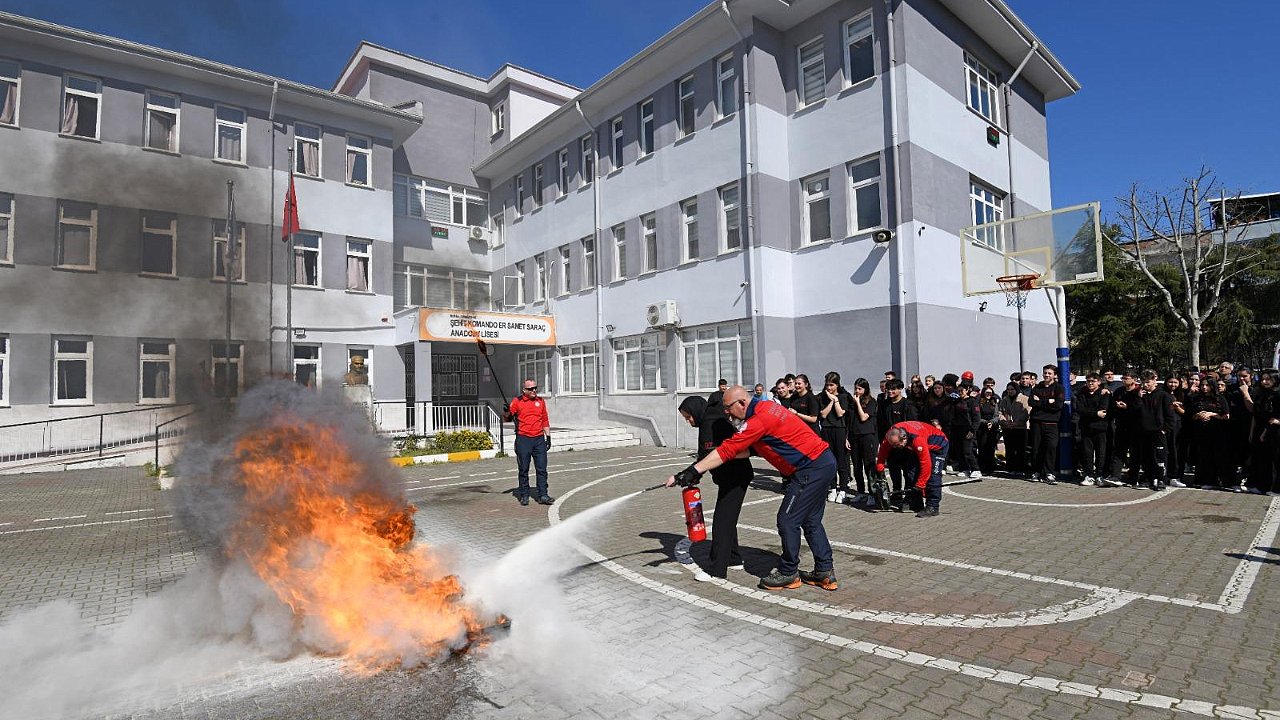 Osmangazi’de 900 Öğrenciyle Dev Afet Tatbikatı