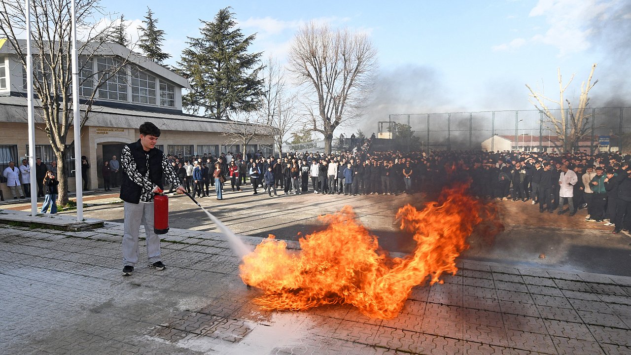 Osmangazi’de Gerçeğini Aratmayan Yangın Tatbikatı