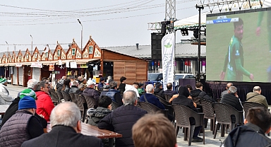 Osmangazi Meydanı’nda Bursaspor Coşkusu Yaşandı